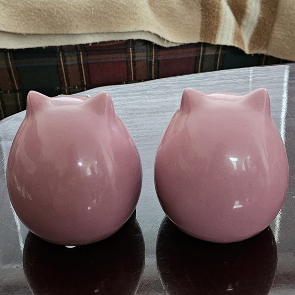 Two 5" Rounded Porcelain Cat Figurine - Picture 4 of 8